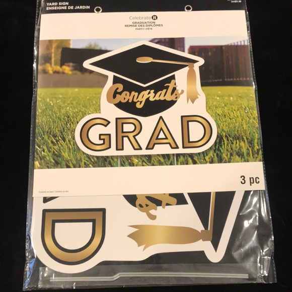 Brand new Celebrate it graduation Yard sign - Picture 2 of 3